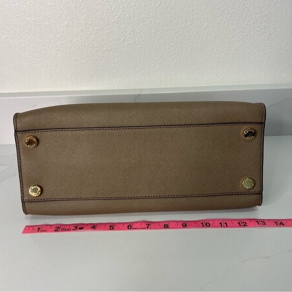 Michael Kors Quinn Saffiano Leather Satchel Large Bag Handbag Purse - Picture 14 of 16